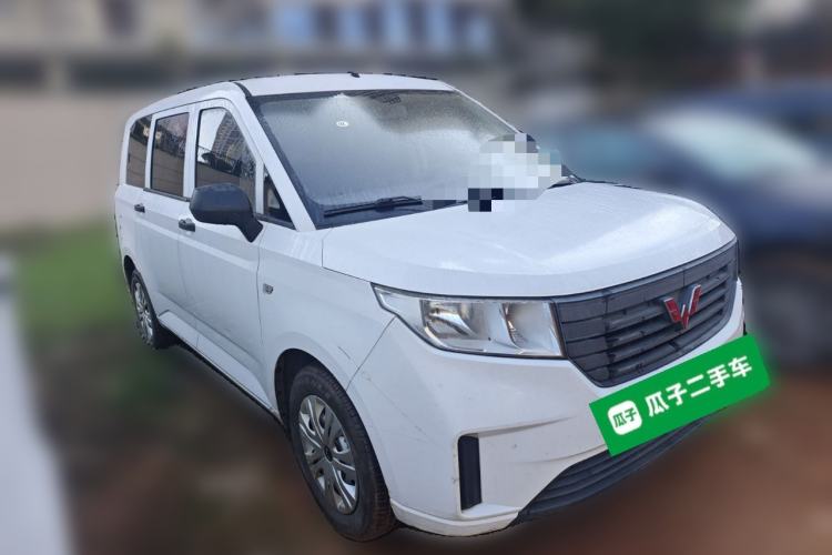 Used Wuling Hongguang PLUS 2020 1.5L Manual Standard Edition 5 Seats Front Right 45 Deg