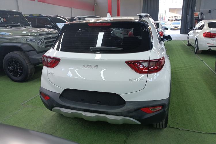 Used Kia kx1 Stonic 2021 1.4L CVT Sunroof Model
