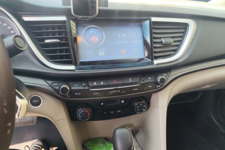 Used Buick GT 2016 15N Automatic Elite Edition Audio And AC Panel