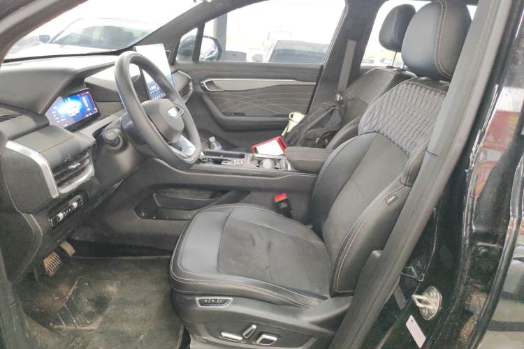 Used Geely Auto Haoyue L 2025 2.0T DCT Luxury Edition
