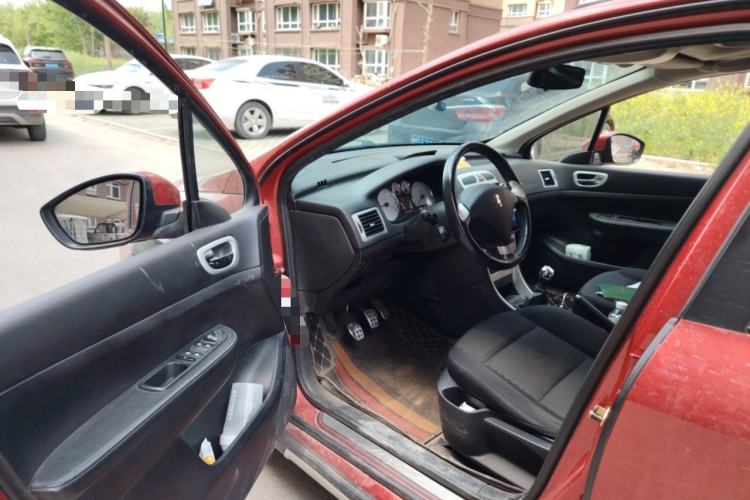 Used Peugeot 307 2013 1.6L Manual CROSS Driver Seat