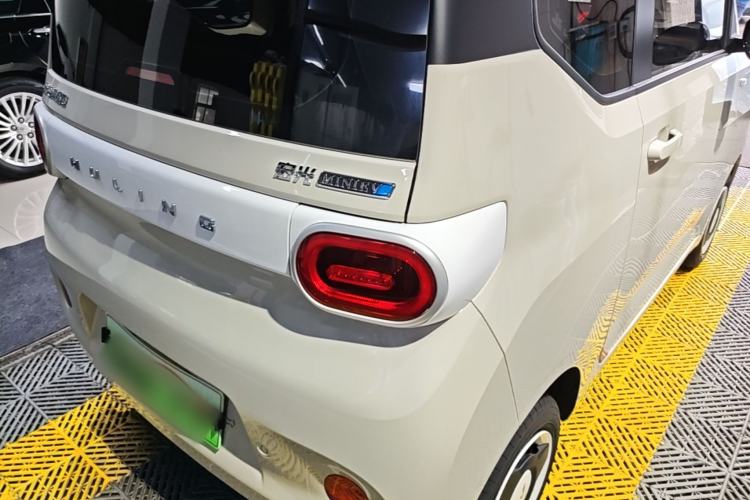 Used Wuling Hongguang MINIEV 2024 3rd Generation 215km Youth Edition
