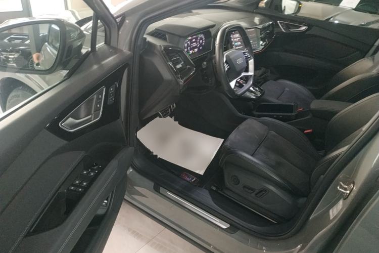 Used Audi Q4 e-tron 2022 50 e-tron quattro Visionary Edition
