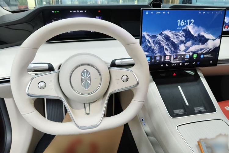 Used Hima S9T 2025 Model Range-Extended Ultra Long-Range Version Interior 2