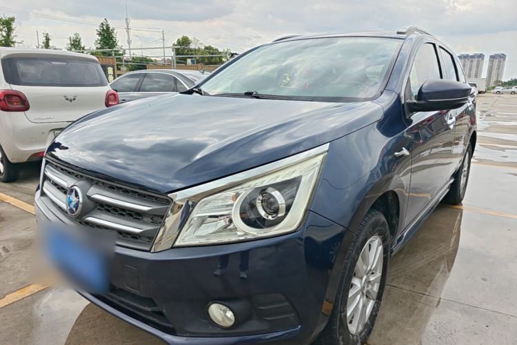 Used Venucia T70 2015 2.0L CVT Smart Edition