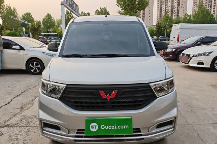 Used Wuling Hongguang V 2021 1.5L Jingqu Edition Enclosed-Window Vehicle LAR Front