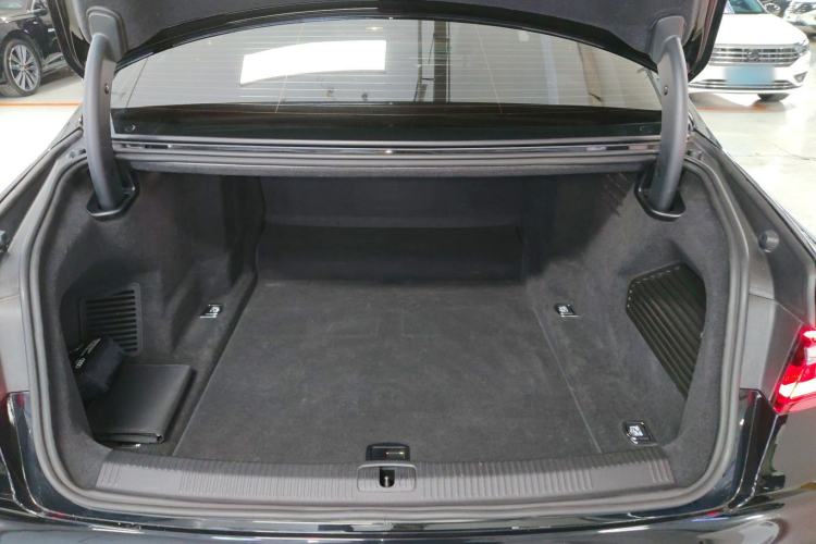 Used Audi A8 2018 A8L 55 TFSI quattro Launch Edition Prestige Model
