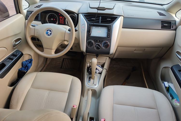 Used Venucia D50 2014 1.6L Automatic Splendid Edition
