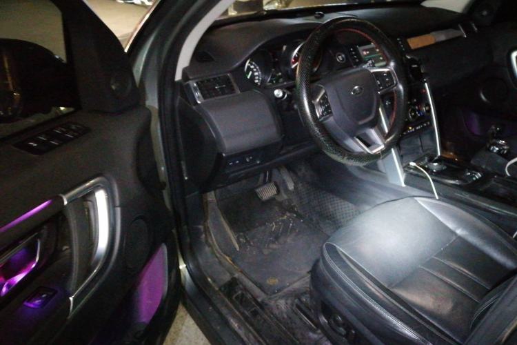 Used Land Rover Discovery Sport 2019 240 PS SE Version China VI Standard
