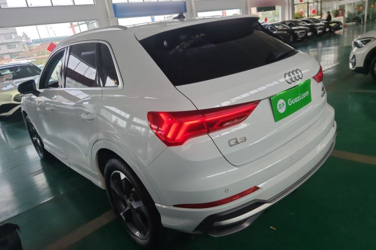 Used Audi Q3 2019 40 TFSI Fashion Dynamic Model
