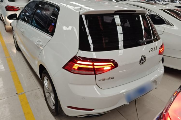 Used Volkswagen Golf 2018 1.6L Automatic Comfort Model Exterior 2