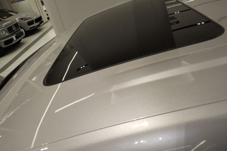 Used Denza D9 2024 DM-i 1050 Luxury Model
