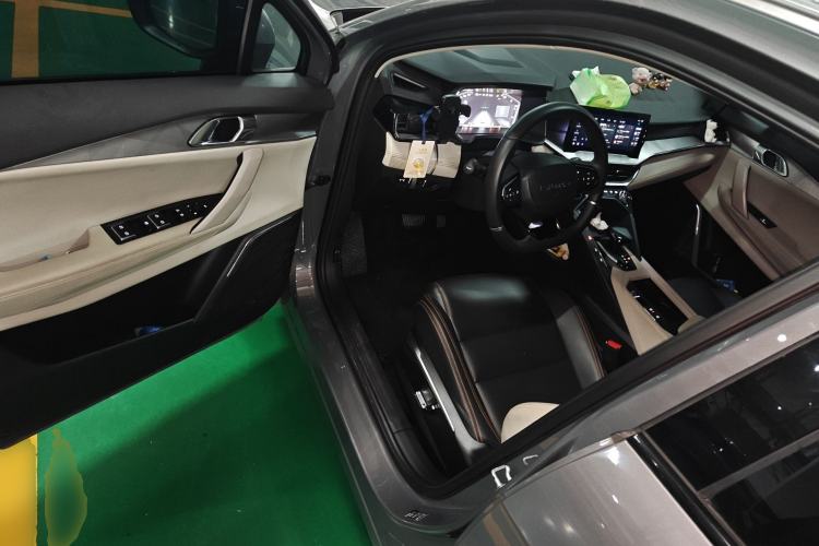 Used Lynk & Co 06 EM-P 2020 PHEV Plus Driver Seat