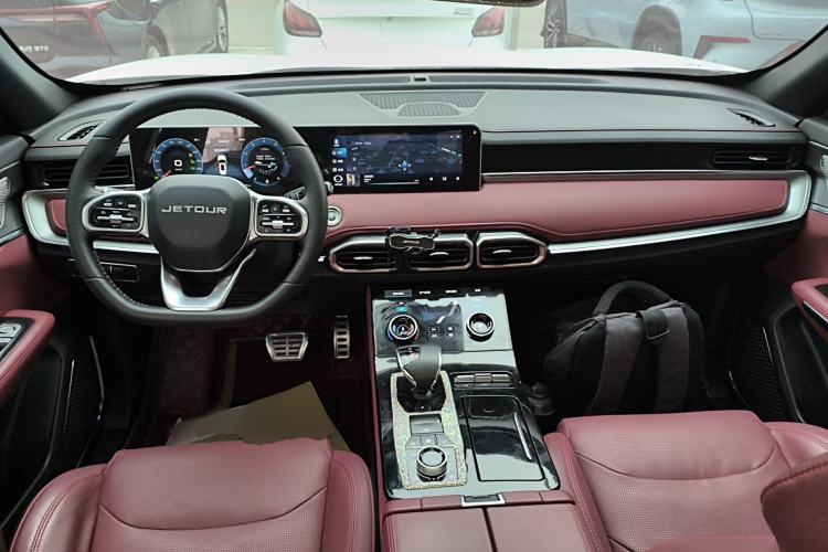 Used JETOUR X70 PLUS 2021 1.6T DCT Pro 5-Seater Center Console