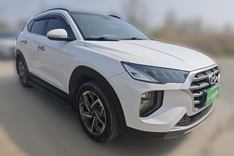 Used Hyundai Tucson 2019 280TGDi Dual-Clutch Two-Wheel Drive Fashion Edition China VI Standard Front Right 45 Deg