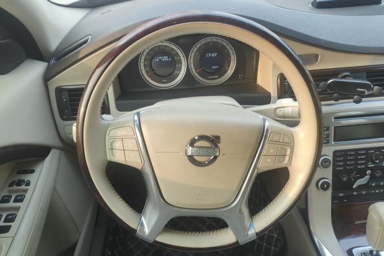 Used Volvo S80L 2011 2.0T ZhiZun Edition