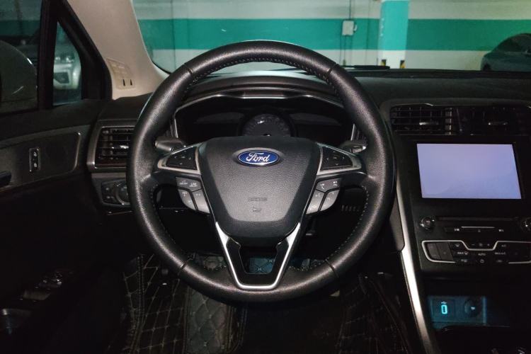 Used Ford Mondeo 2018 EcoBoost 200 Intelligent Control Luxury Model China V Standard Steering Wheel