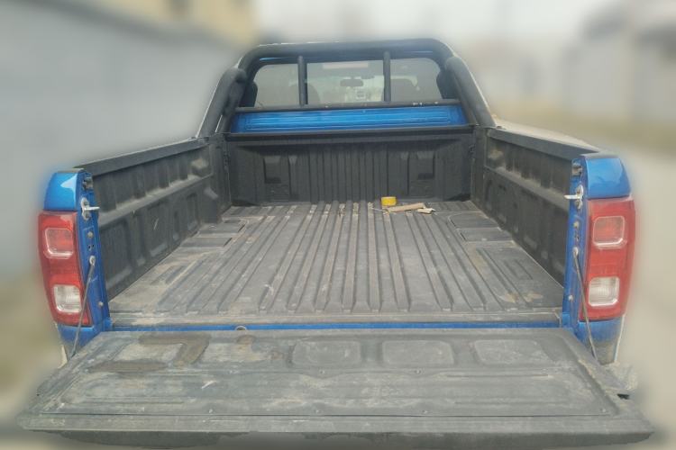 Used JAC Group T8 2022 2.0T PRO Diesel Two-Wheel Drive SharpDrive Version with Dual HFC4DB2-2E
