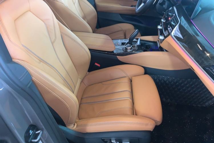 Used BMW 6 Series GT 2021 Restyled 630i M Sport Package Right Front Seat