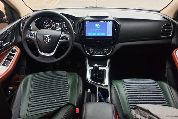 Used Baojun 560 2015 1.8L Manual Elite Edition
