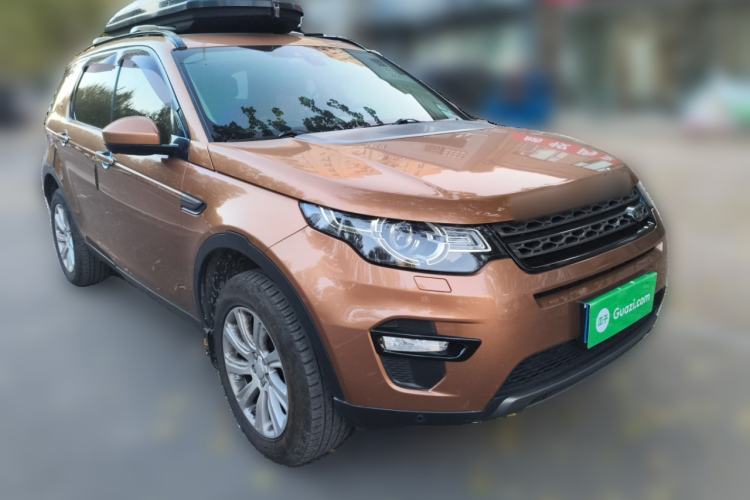 Used Land Rover Discovery Sport 2017 2.0T SE Front Right 45 Deg