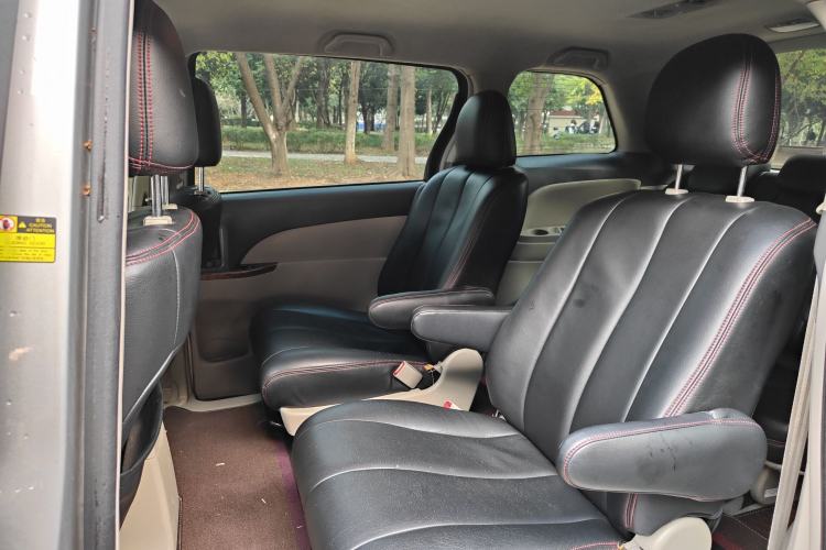 Used BYD M6 2013 2.0L Manual Comfort Edition