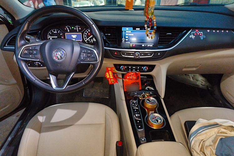 Used Buick Regal 2020 552T Elite Edition Center Console