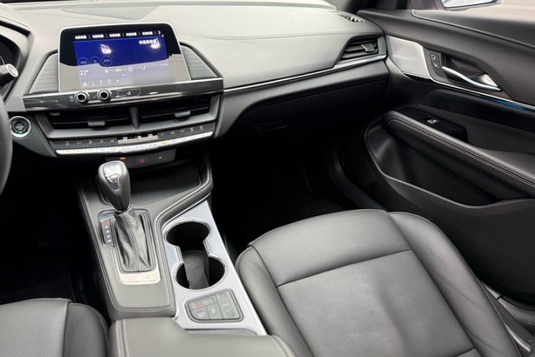Used Cadillac CT4 2023 25T Luxury Model Interior 2
