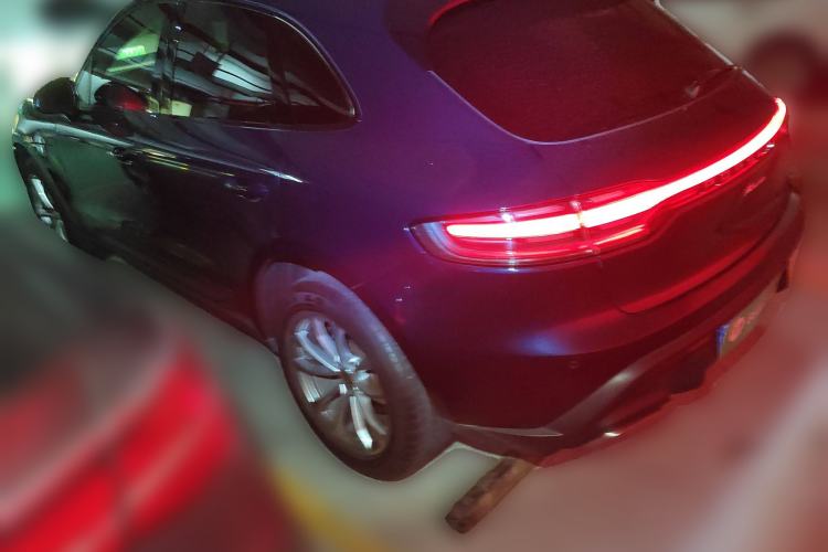 Used Porsche Macan 2023 Macan 2.0T Rear Left 45 Deg