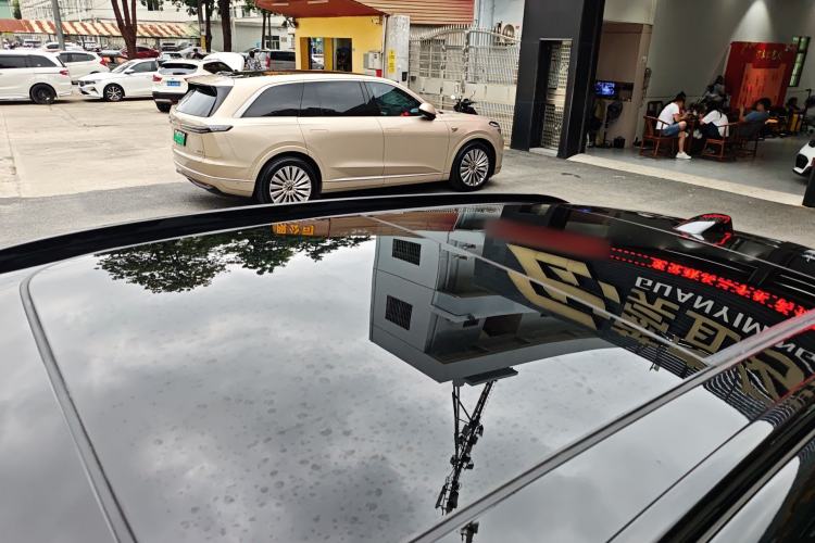 Used Nio ES6 2024 75 kWh Roof