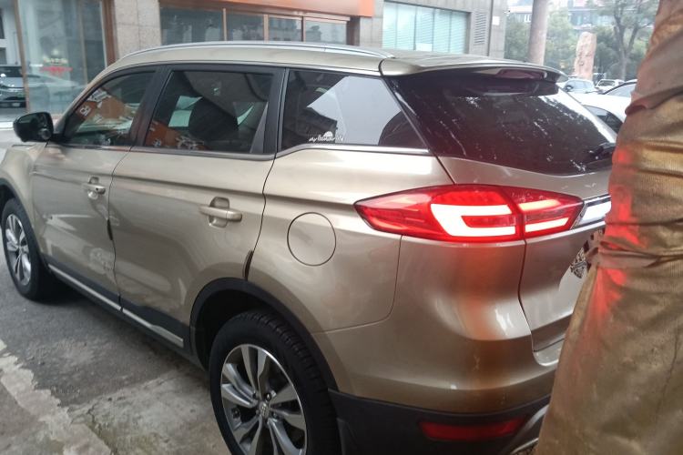 Used Geely Auto Emgrand X7 Sport 2016 1.8TD Automatic ZhiZun Version