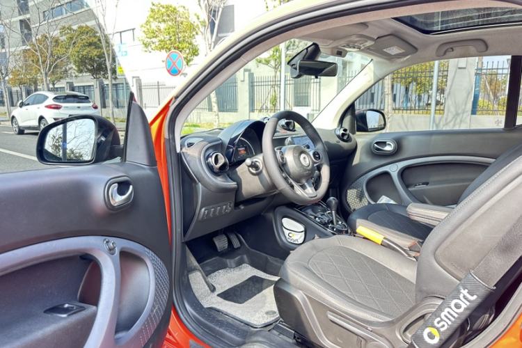 Used smart fortwo 2015 1.0L 52 kW Hardtop Passion Edition
