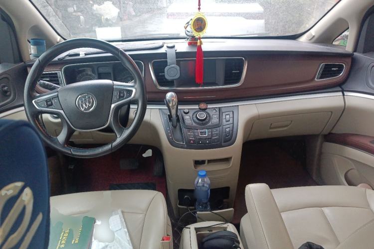 Used Buick GL8 2018 28T Luxury Model China VI Standard
