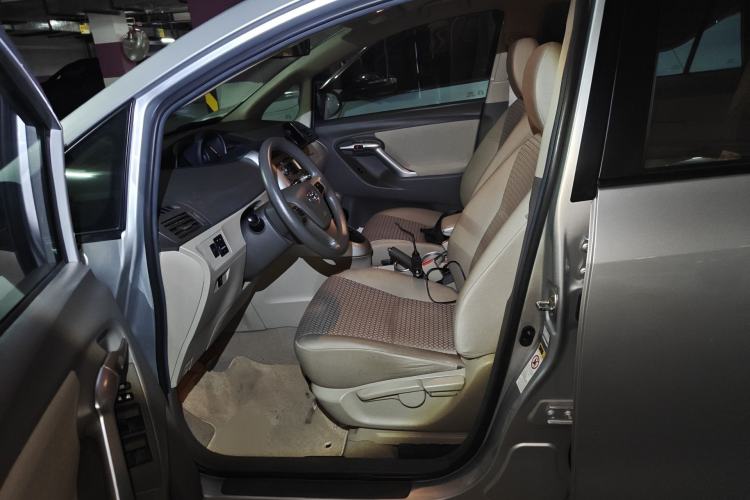 Used Toyota Verso 2014 Starlight 180E CVT Elite Edition Left Front Seat