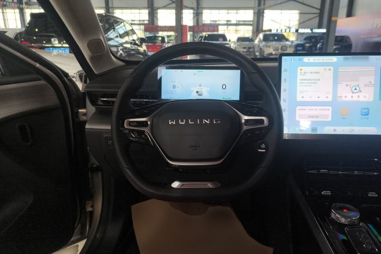 Used Wuling Xingguang 2024 Co-Creation Edition 510 Advanced Model
