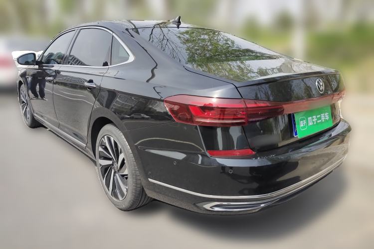 Used Volkswagen Passat 2022 330TSI Starry Luxury Edition Rear Left 45 Deg