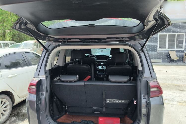 Used GAC Trumpchi M6 2021 270T DCT Luxury Edition (6-seater)
