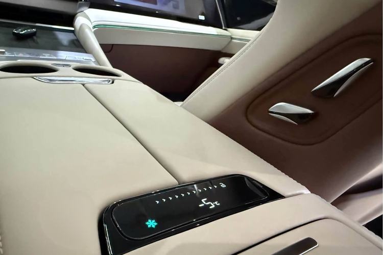 Used BYD Xia 2025 DM-i 1.5T 180km Excellence Model
