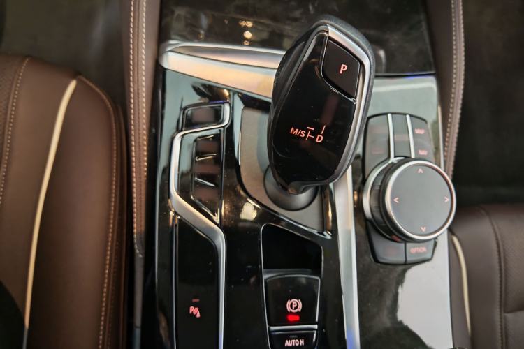 Used BMW 5 Series 2022 Second Facelift 525Li Luxury Package
