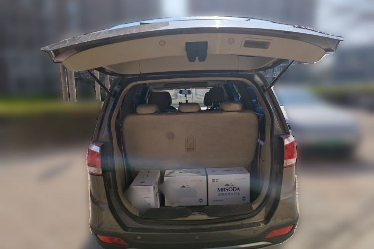 Used Baojun 730 2014 1.5L Manual Luxury Navigation ESP Version 7 Seats Trunk