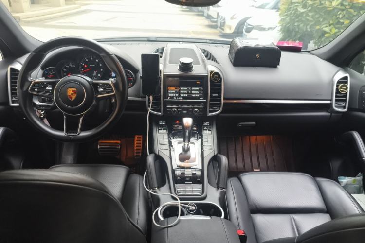 Used Porsche Cayenne 2015 Cayenne 3.0T Center Console