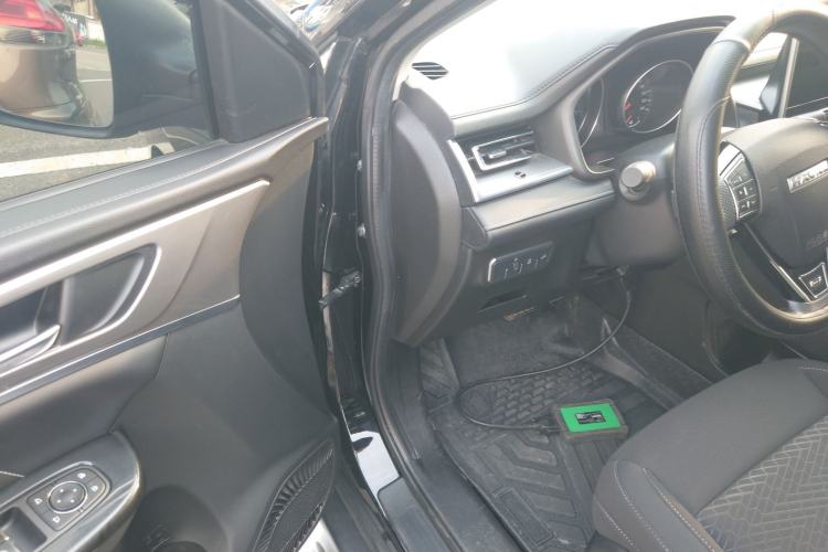 Used Haval M6 2023 PLUS 1.5T DCT Elite Smart Connectivity Model
