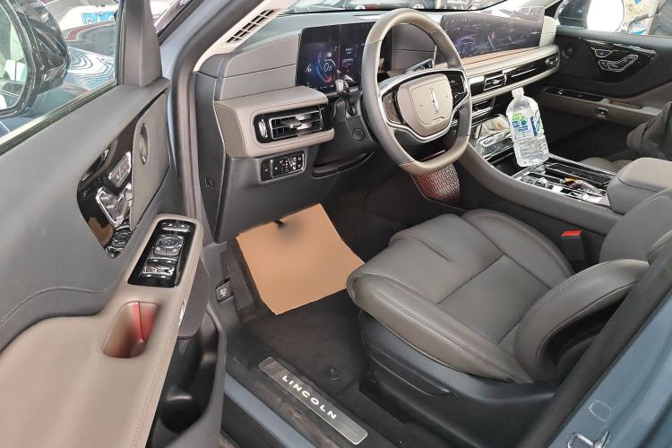 Used Lincoln Aviator 2024 3.0T V6 All-Wheel-Drive Luxury Edition Six Seats