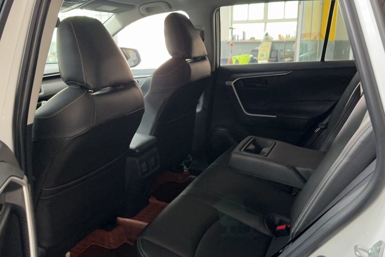 Used Toyota RAV4 2023 2.0L CVT Two-Wheel Drive Urban Edition
