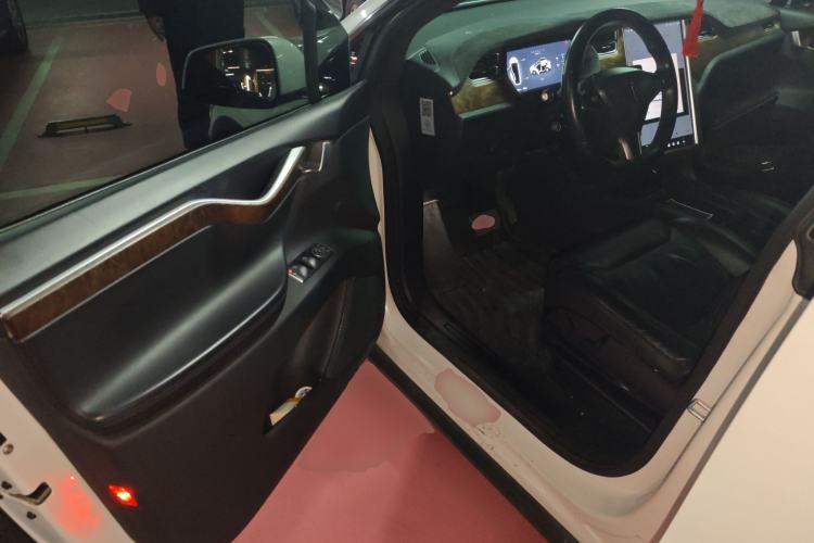 Used Tesla Model X 2016 X 90D
