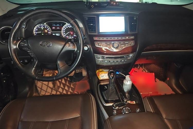 Used Infiniti QX60 2018 2.5 S/C Hybrid Two-Wheel-Drive Champion Family Edition
