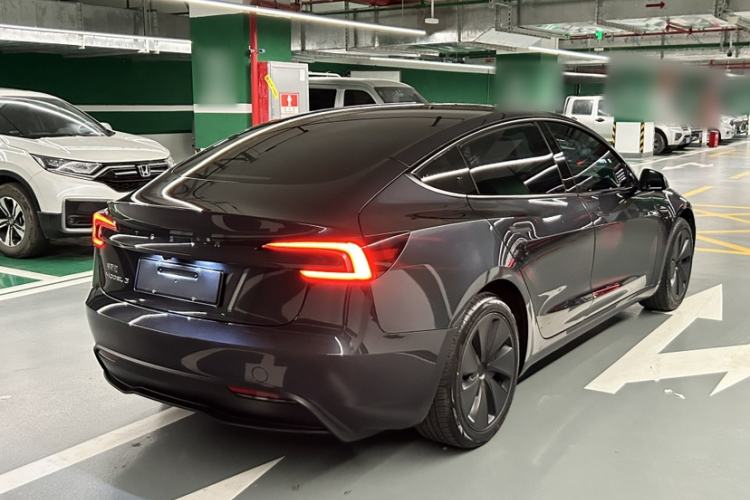 Used Tesla Model 3 2025 Rear-Wheel-Drive Version
