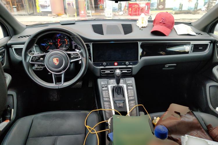 Used Porsche Macan 2014 Macan 2.0T Center Console