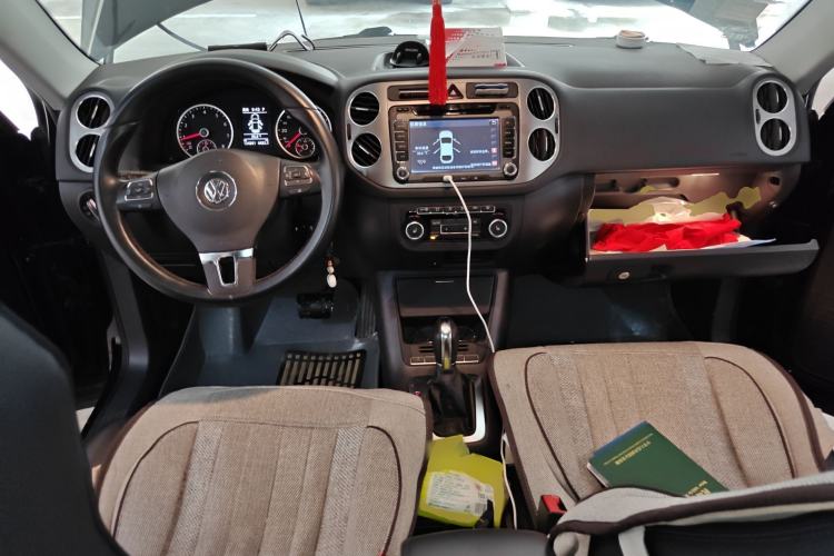 Used Volkswagen Tiguan 2012 1.8TSI Automatic All-Wheel Drive Elite Edition Center Console