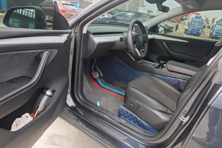 Used Tesla Model Y 2024 Long-Range All-Wheel-Drive Version Driver Seat